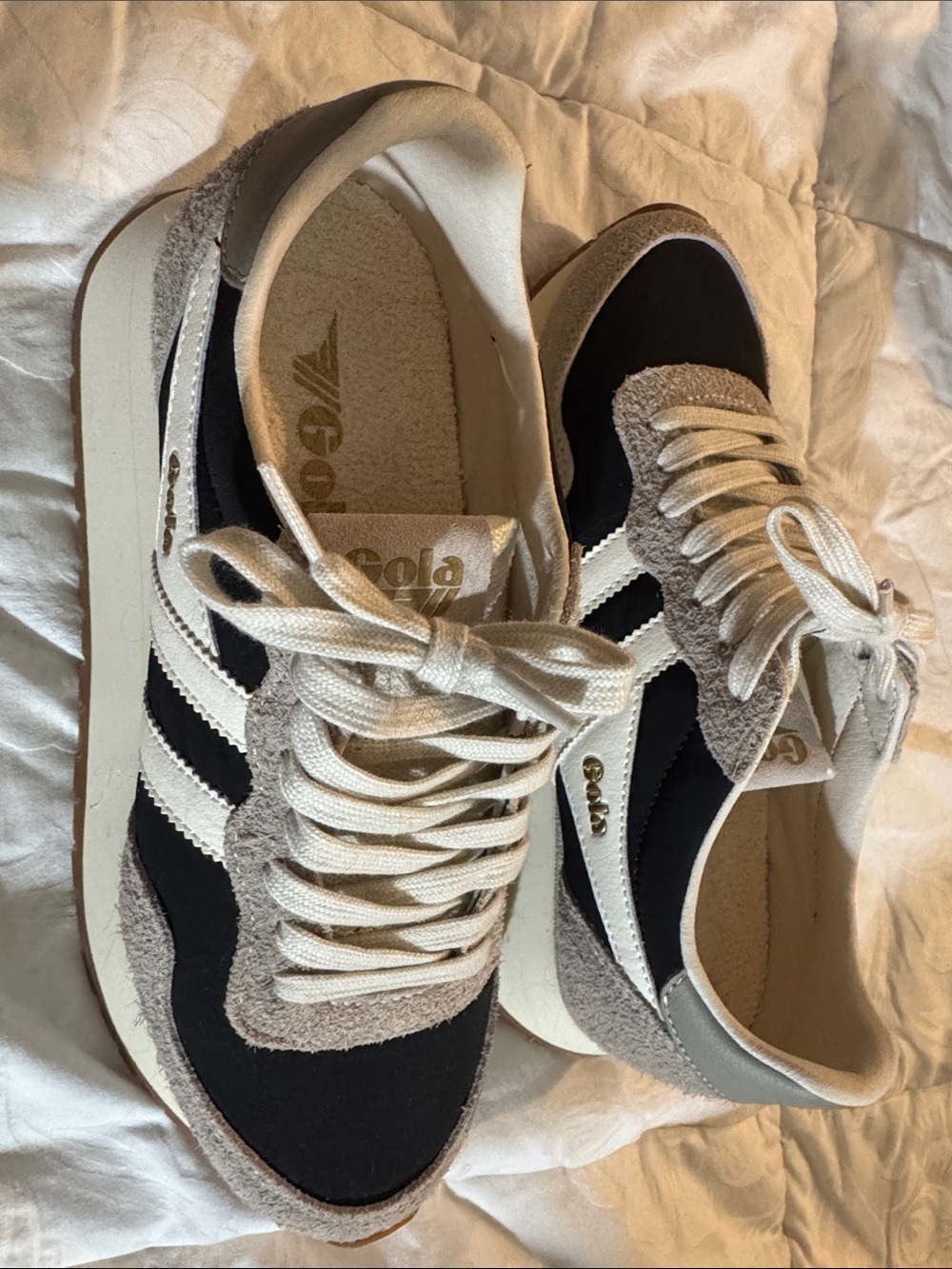 Gola Women’s Black and Cream Retro Trainer NWOT